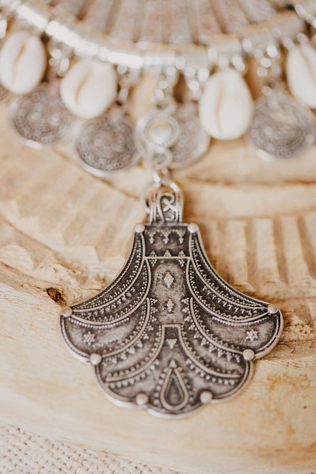 CAURIS Necklace