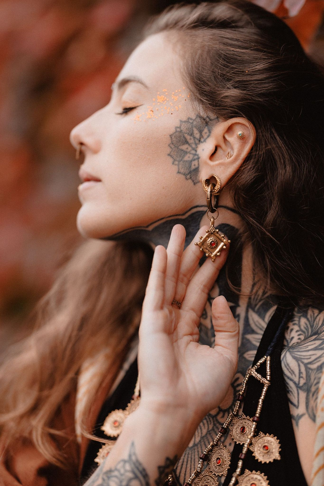 KAZIRA Earweights
