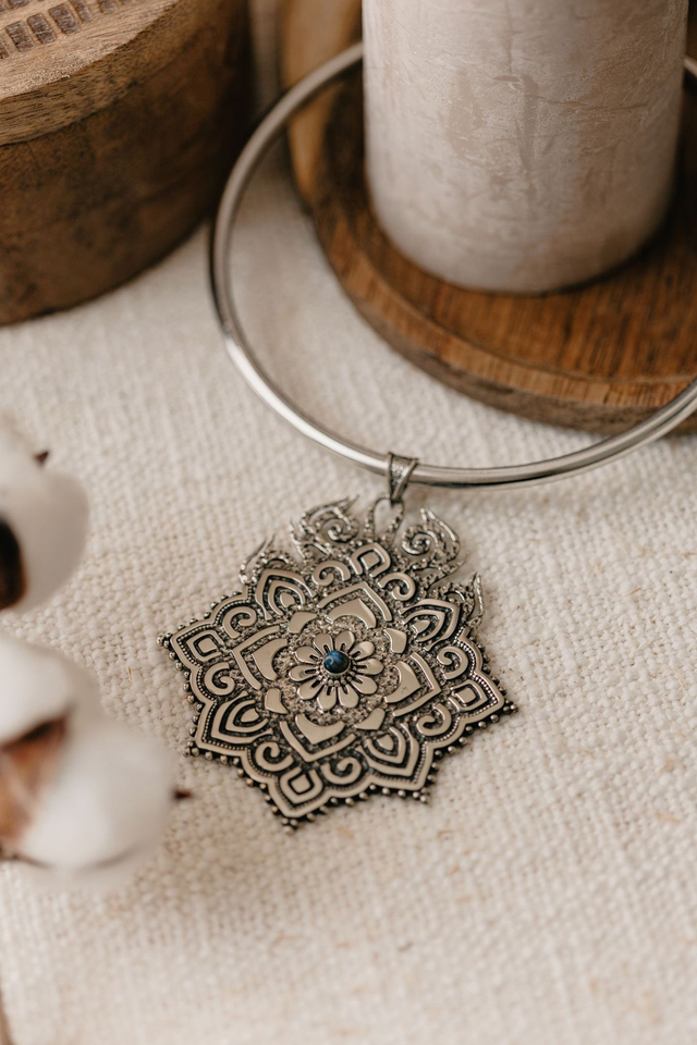 INKARA pendant